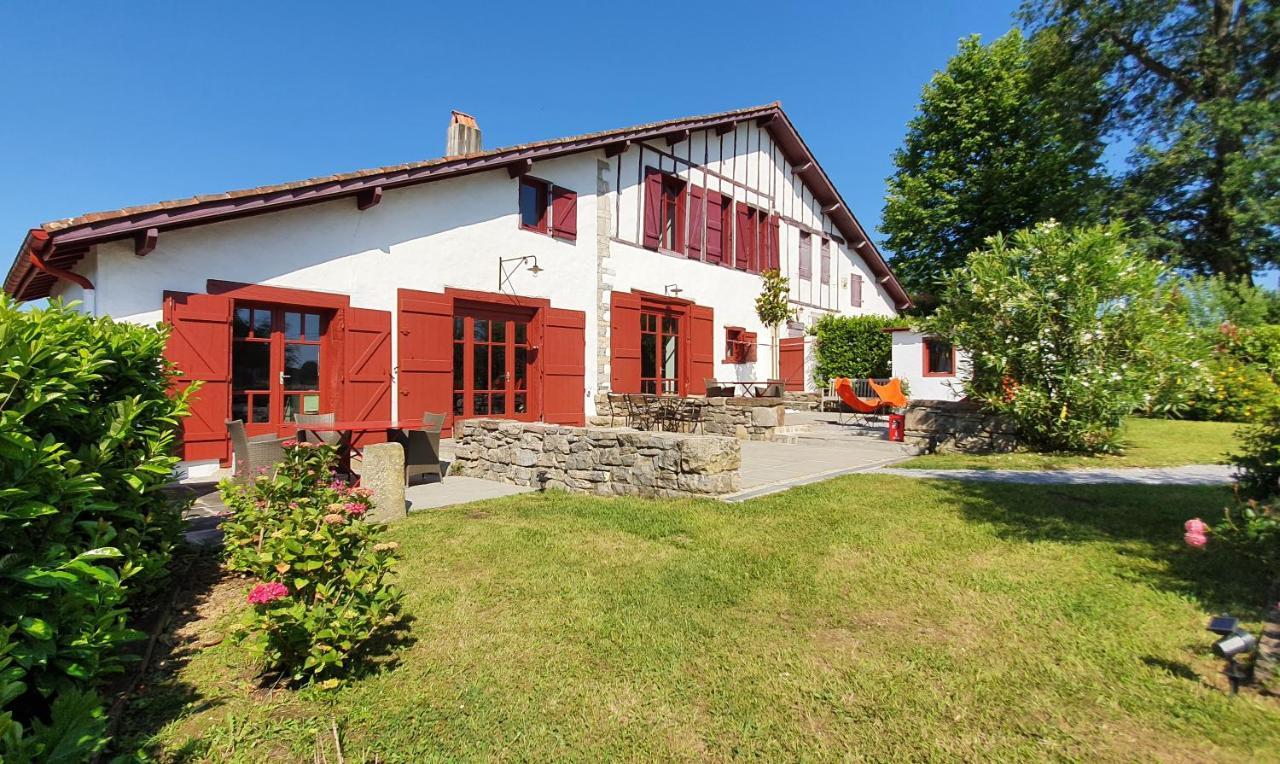 Bed and Breakfast La Ferme D'Ika Saint-Jean-de-Luz Esterno foto
