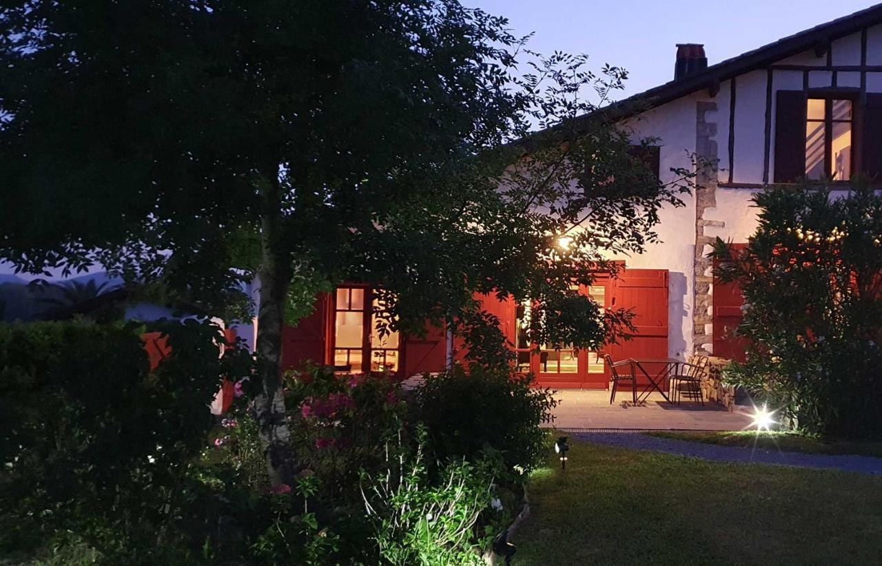 Bed and Breakfast La Ferme D'Ika Saint-Jean-de-Luz Esterno foto